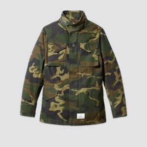 ALPHA INDUSTRIES M-65 Defender W Parka in Woodland Camo